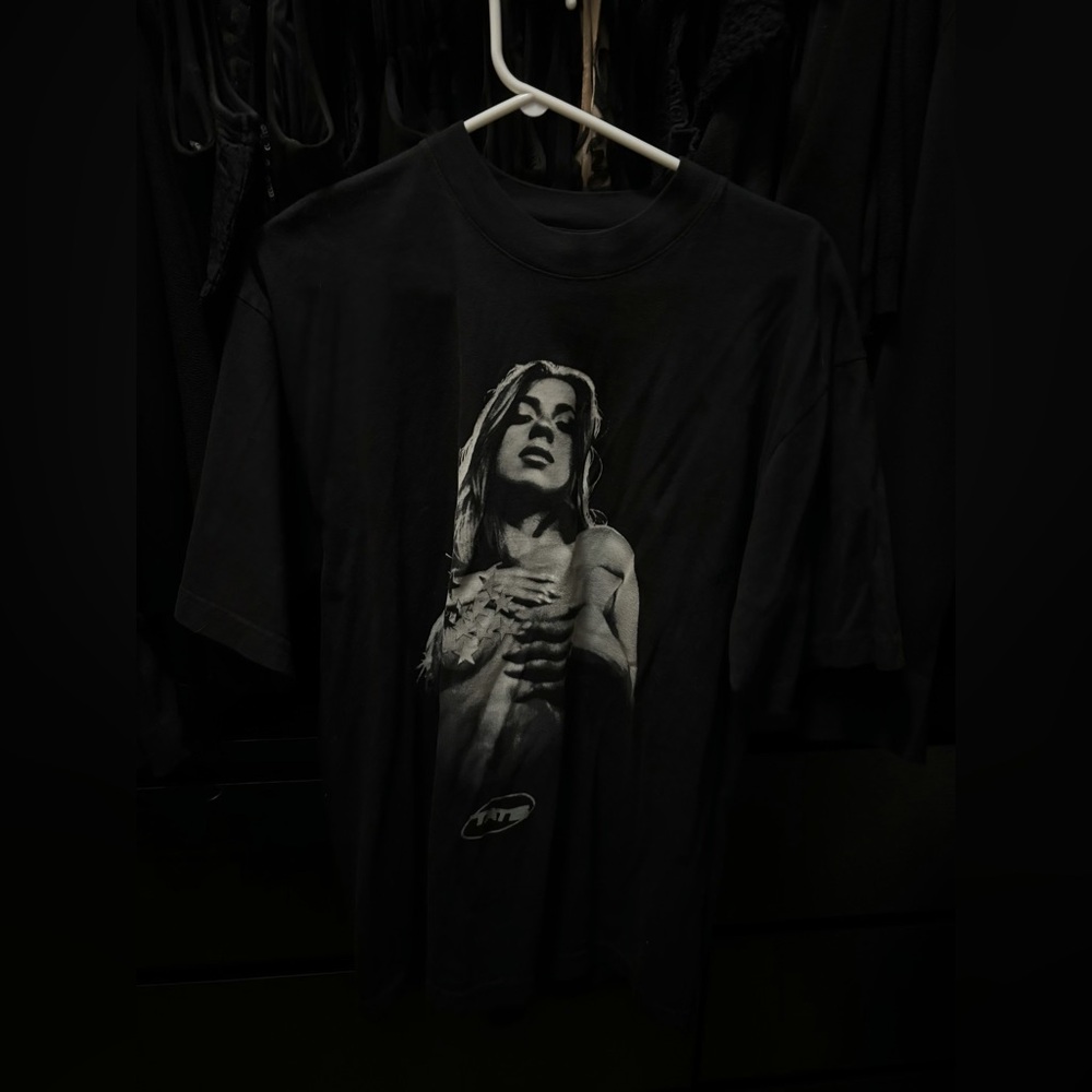 Tate Mcrae shirt small